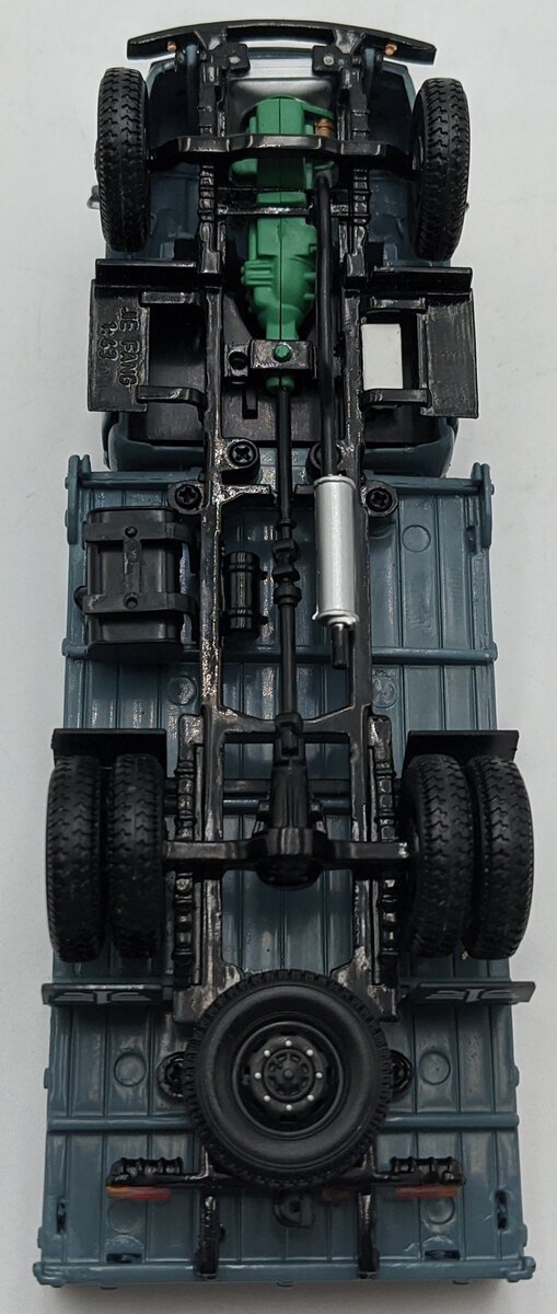 CMC VINLR1552 1:43  First Automobile Works 1987 Military Truck Grey NIB