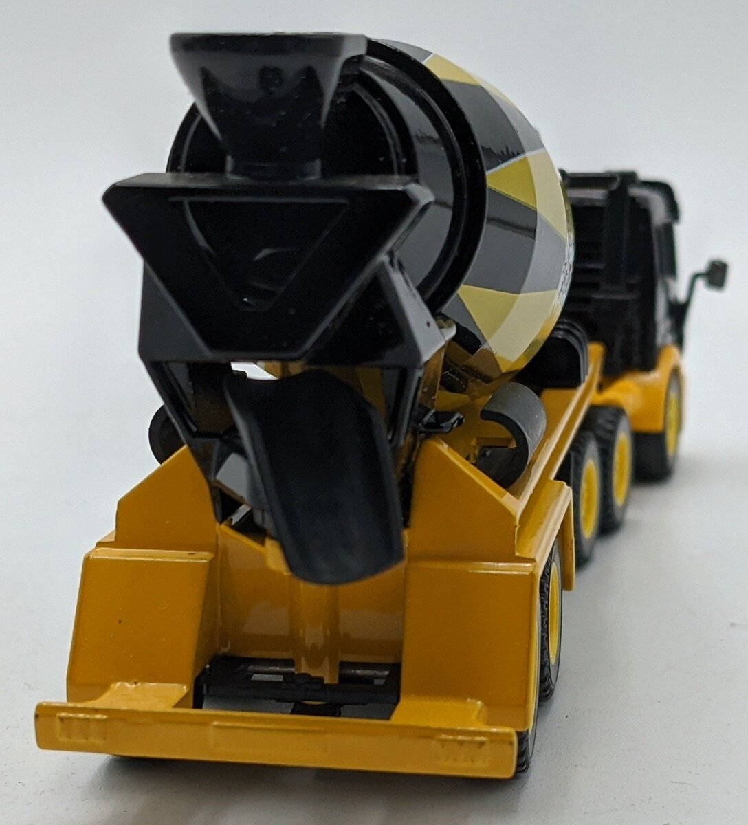 Conrad 4150 1:50 Diecast Mercedes AM 10FH Cement Mixer Black/Yellow NIB