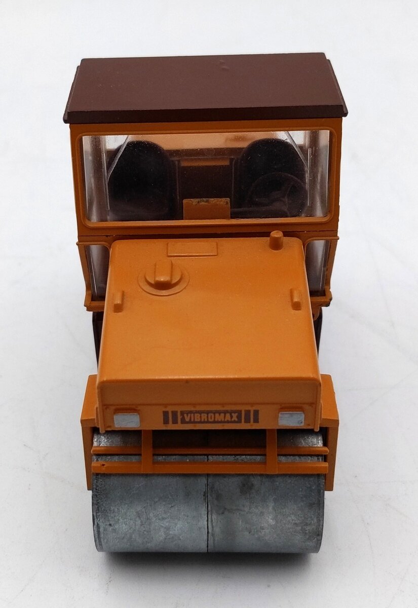 Conrad 2702 1:35 Scale Diecast Vibromax 854 Road Roller EX/Box