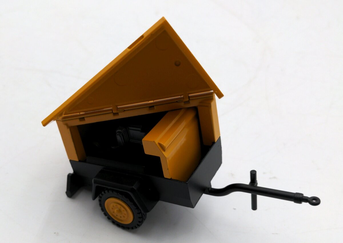 NZG 418 1:25 Scale Scale Diecast Atlas Copco XAS 6 Portable Compressor NIB