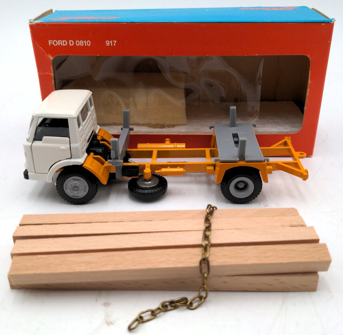Tekno 917 1:50 Scale Diecast Ford D 0810 Truck w/ Load NIB