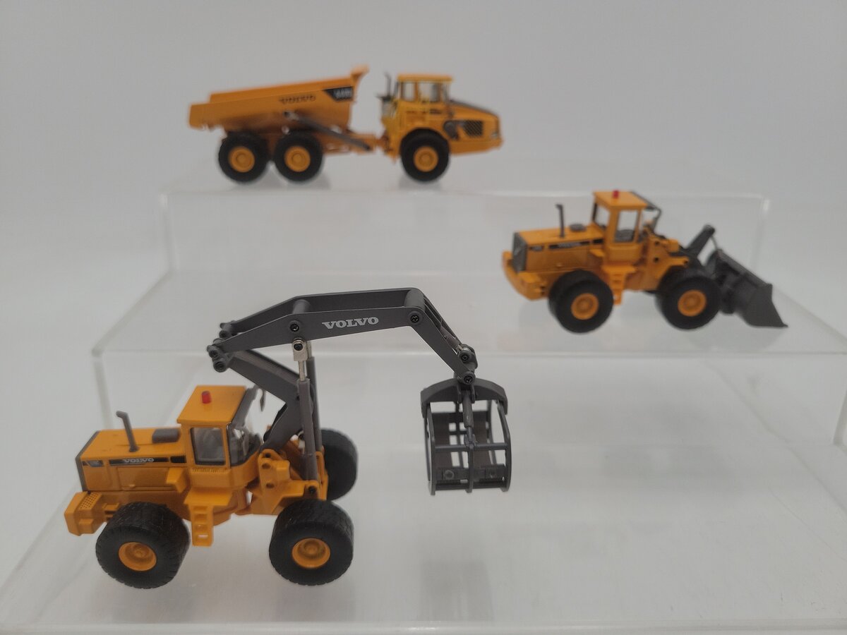 Motorart 13144 1:87 Scale Volvo A40D/L150 & BL71 3-Pack Construction Equipment EX/Box