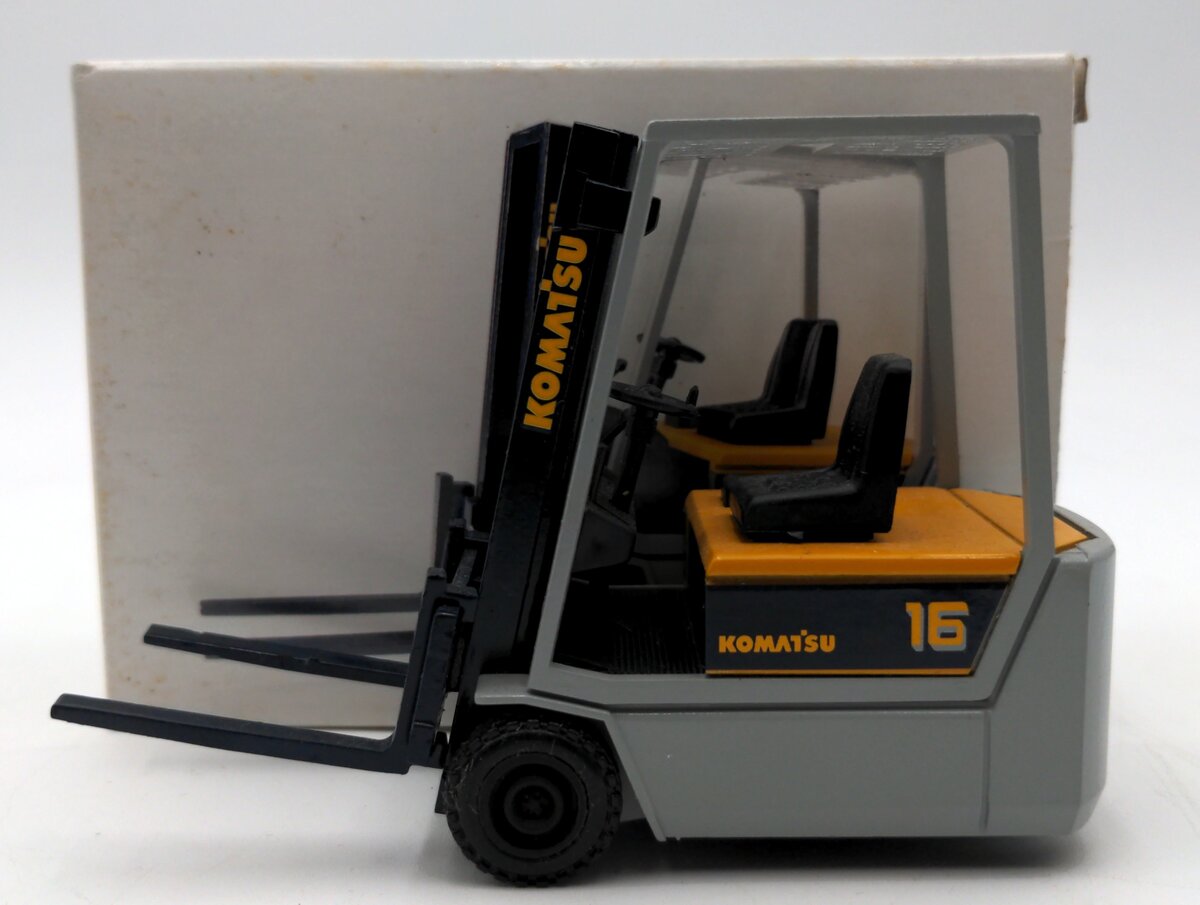 NZG 415 1:25 Scale Scale Diecast Komatsu AM-E Series Forklift NIB