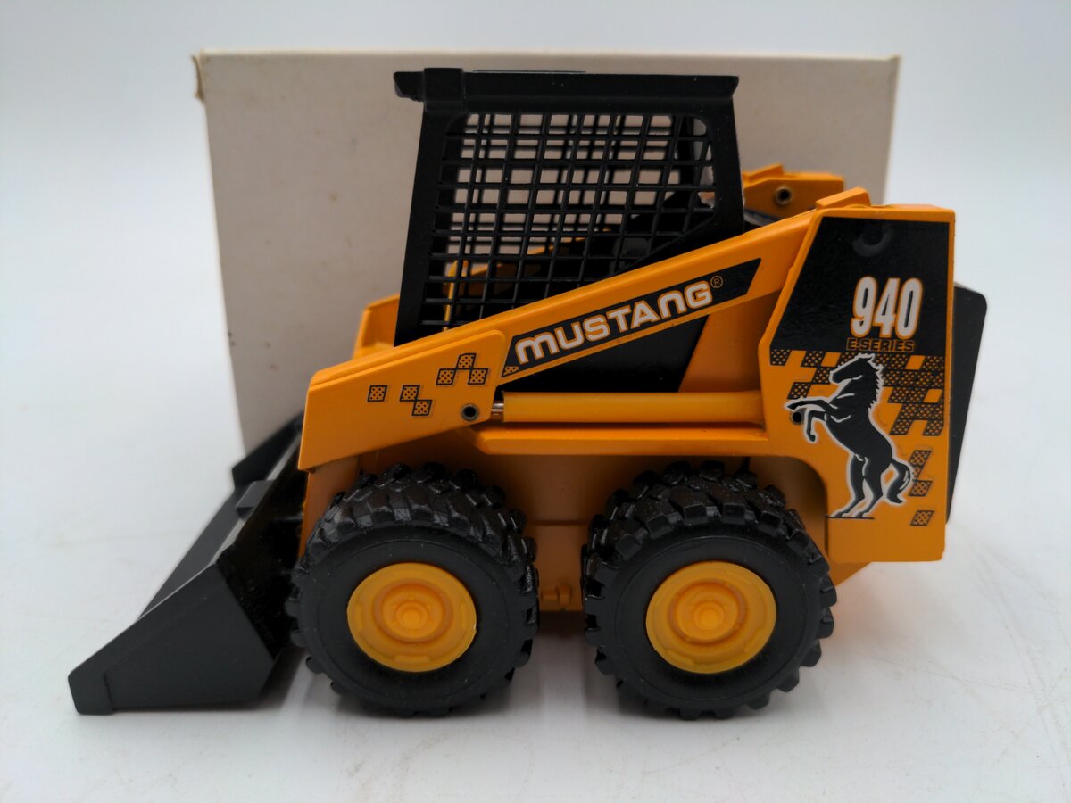 NZG 351 1:25 Scale Diecast Mustang 940 Skid Steer Loader EX/Box
