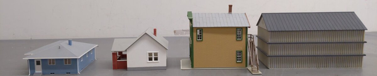Kibri & Other Assorted HO Scale Buildings [4] EX