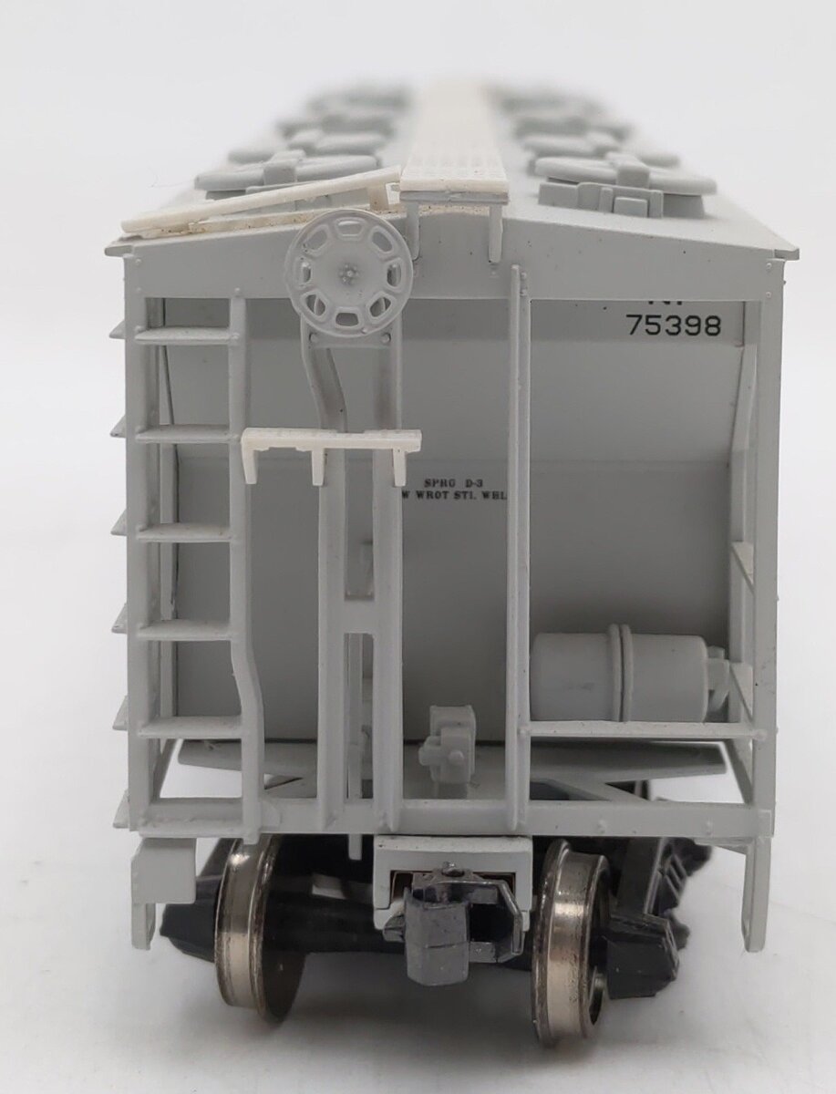 Walthers 932-27964 HO Scale Northern Pacific PS-2 Covered Hopper #75398 EX