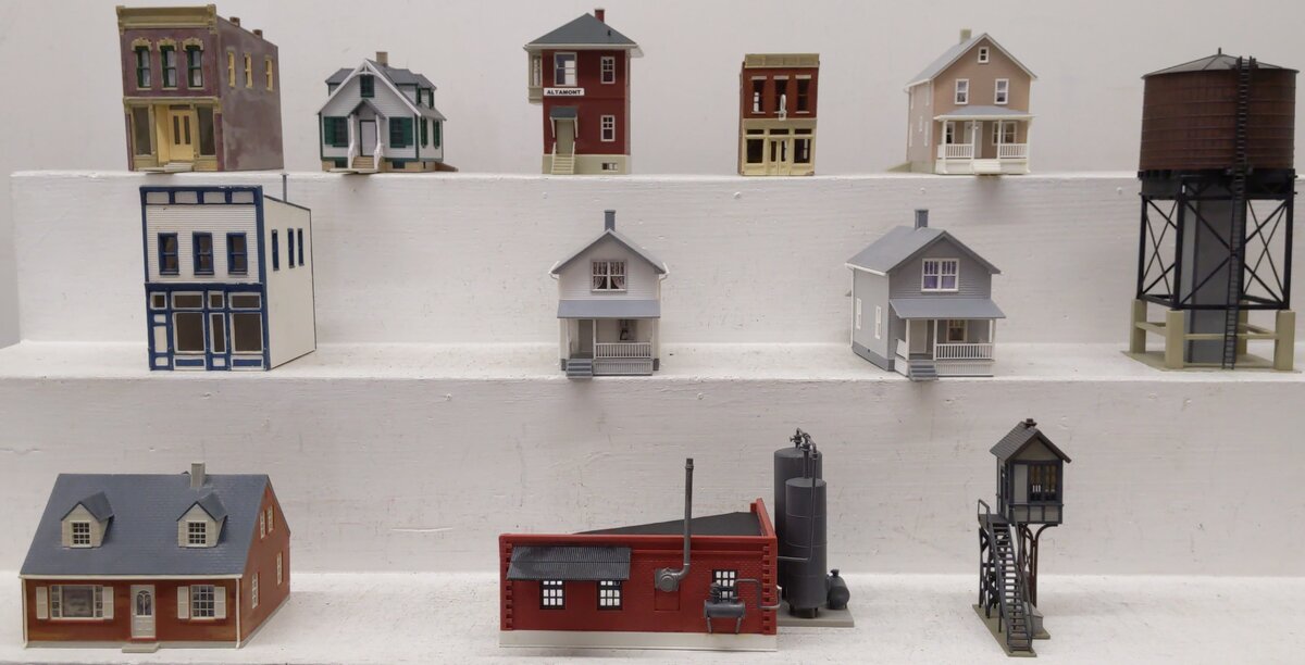 Kibri & Other Assorted HO Scale Buildings [12] EX