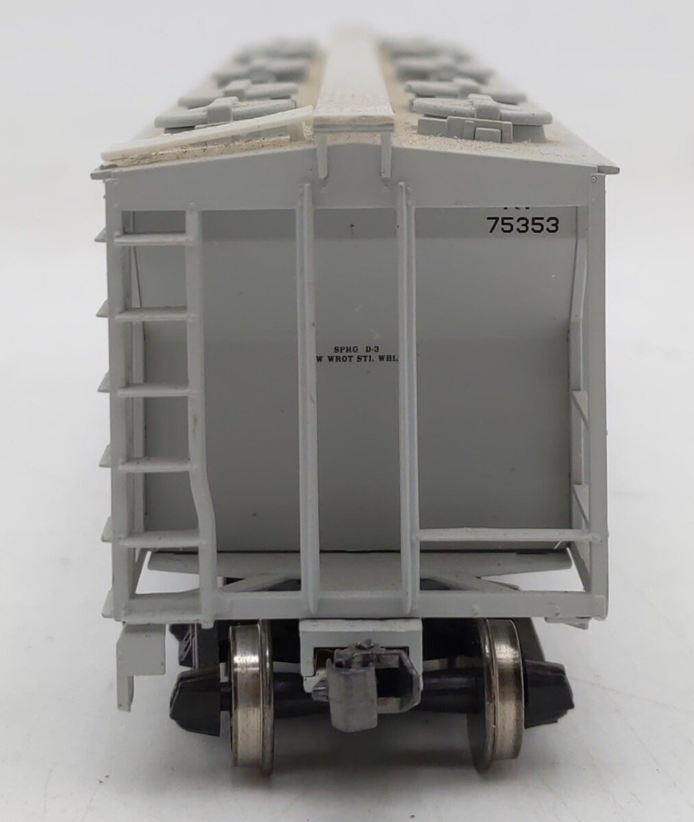 Walthers 932-27964 HO Scale Northern Pacific PS-2 Covered Hopper #75353 EX