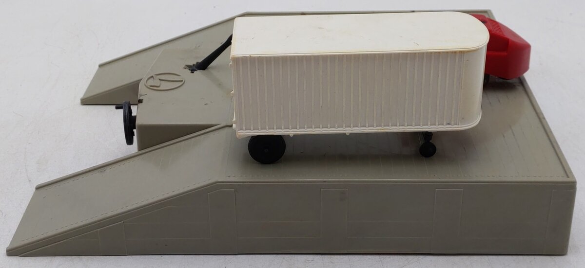 Lionel 461 Vintage O Platform w/ Truck and Trailer VG/Box