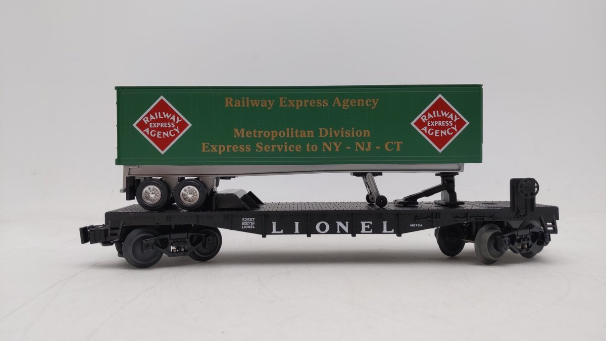 Lionel 6-58501 O Gauge Lionel Flatcar W/ Railway Express Trailer LN/Box
