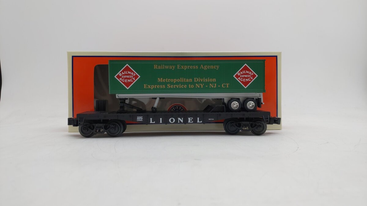 Lionel 6-58501 O Gauge Lionel Flatcar W/ Railway Express Trailer LN/Box