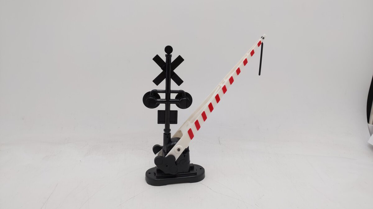 Lionel 6-62162 O Operating Crossing Gate & Signal EX/Box