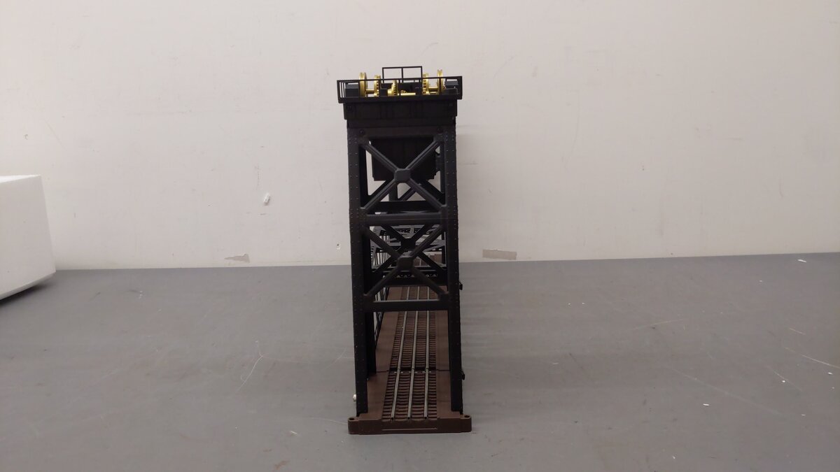 Lionel 6-14167 O Gauge Operating Lift Bridge #213 EX/Box