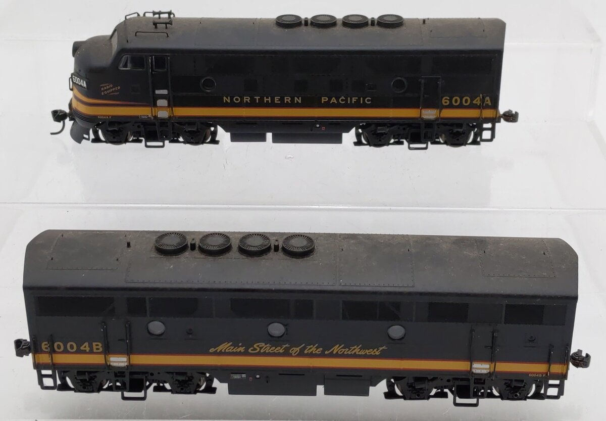 Proto 1000 920-35006 Northern Pacific F3 A/B Diesel Locomotive Set EX
