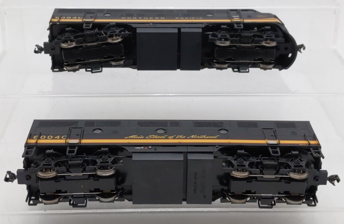 Proto 1000 920-35007 Northern Pacific F3 A/B Diesel Locomotive Set EX