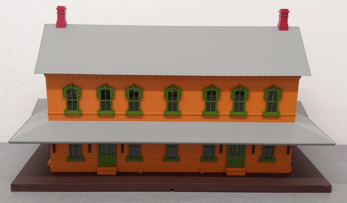 MTH 30-9005 O Gauge Passenger Station with 2 Platforms LN/Box