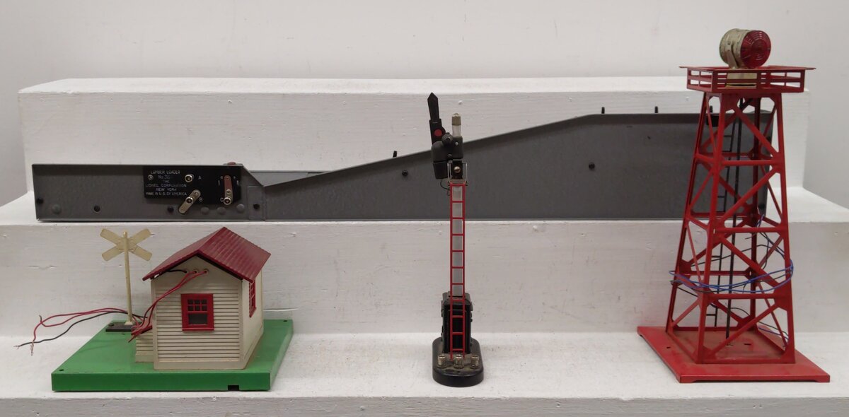 Lionel Vintage O Gauge Accessories: 145, 151, 364, 494 [4] VG