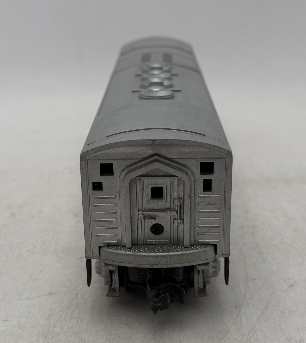 Lionel 2343C Vintage O Santa Fe F-3 Louvered Top Non-Powered B Diesel Locomotive VG
