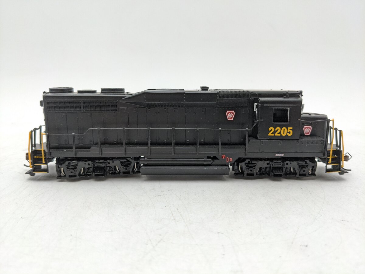 Bachmann 60807 Pennsylvania GP30 Diesel Locomotive #2205 w/DCC EX/Box