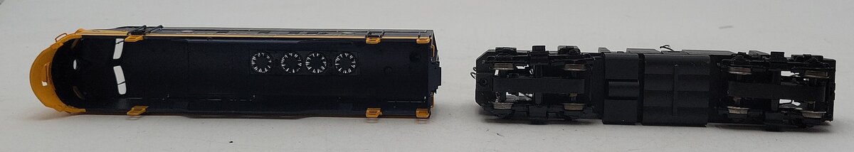 InterMountain 49019WD-01 HO Scale C&O F7A Phase I Diesel Locomotive #7010 VG/Box