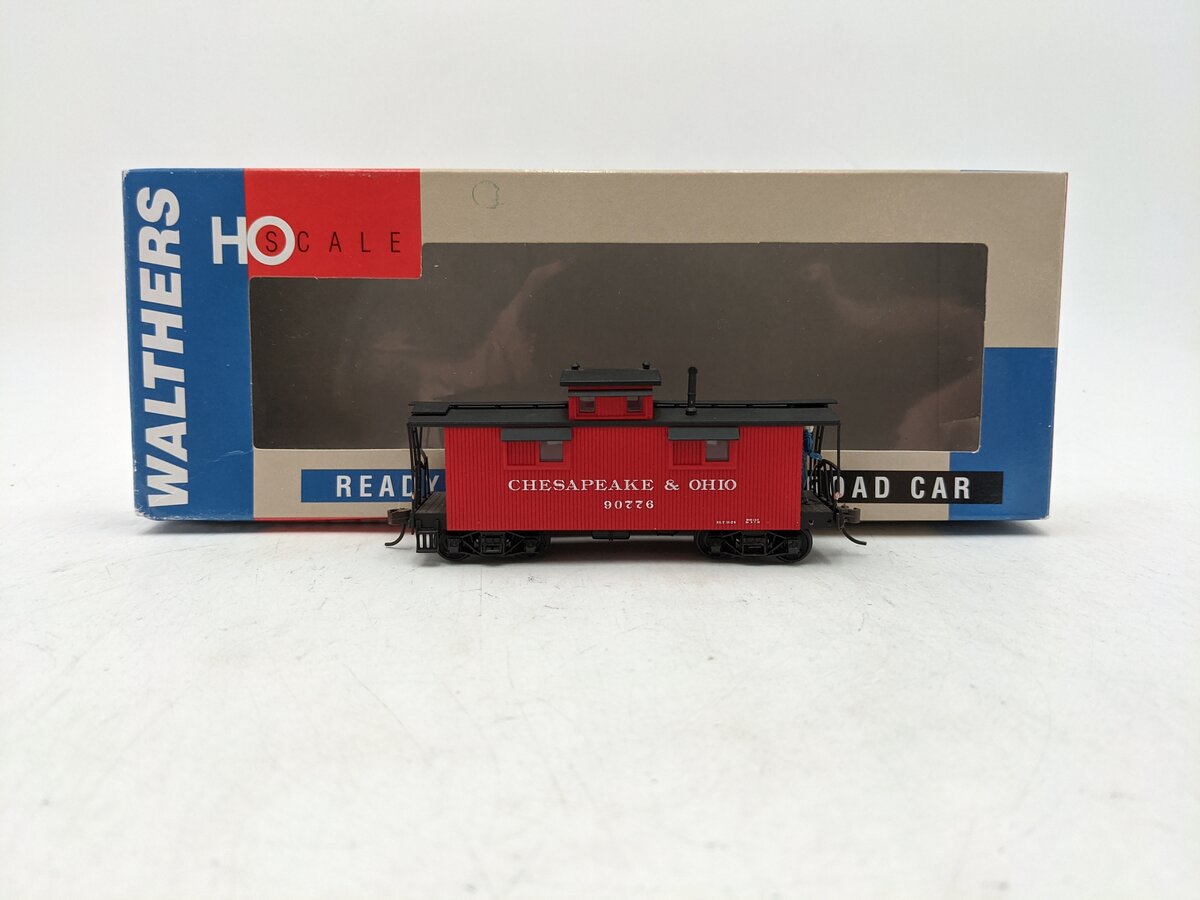 Walthers 932-7521 HO Scale C&O Wood Caboose #90776 EX/Box