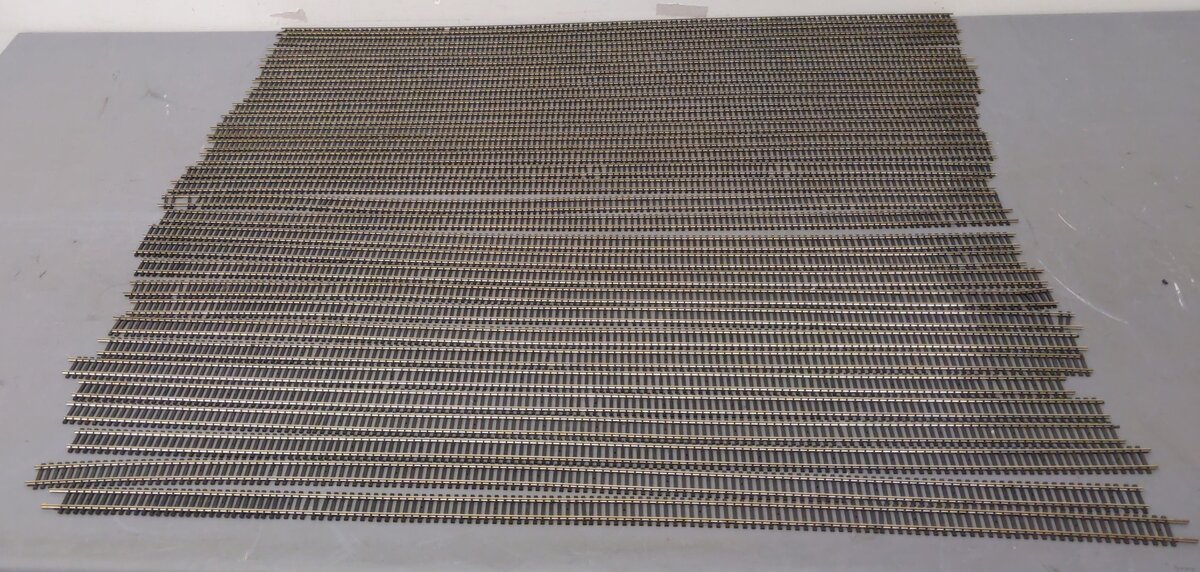 Atlas 168 HO Code 100 3' Nickel Silver Super Flex Track (29) VG