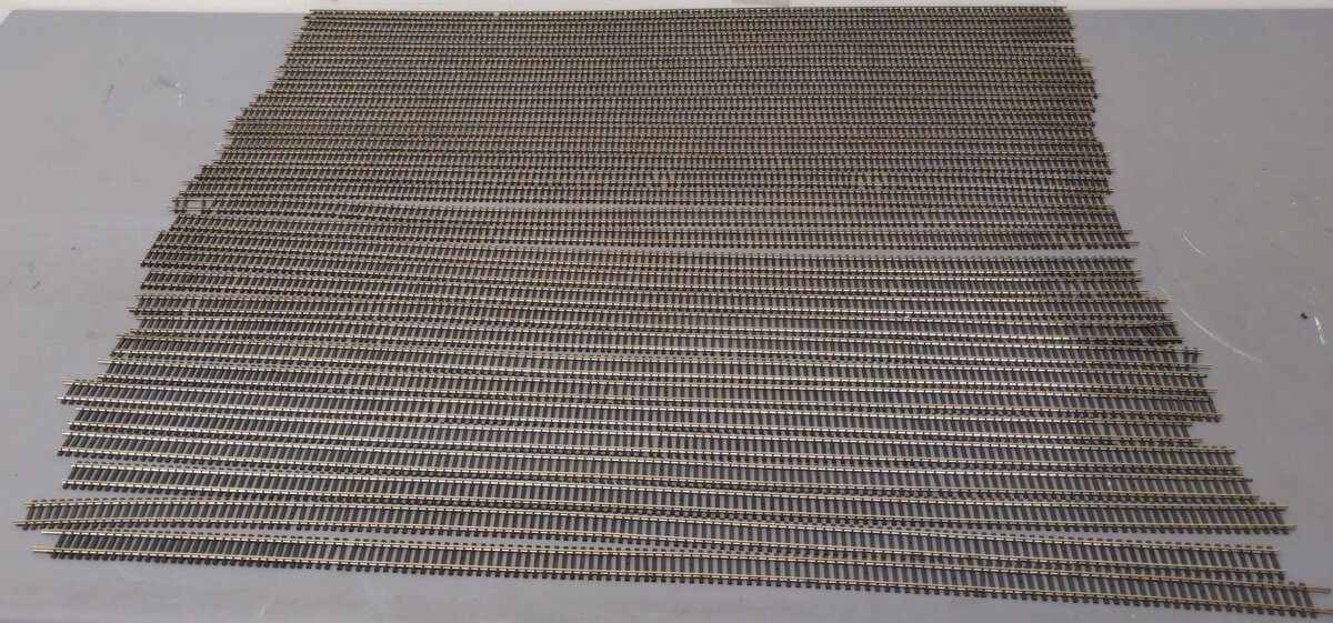 Atlas 168 HO Code 100 3' Nickel Silver Super Flex Track (29) VG