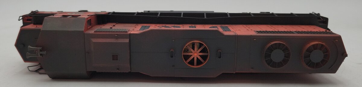 Atlas 9104 HO Scale DT&I Diesel Locomotive # 201 - Weathered