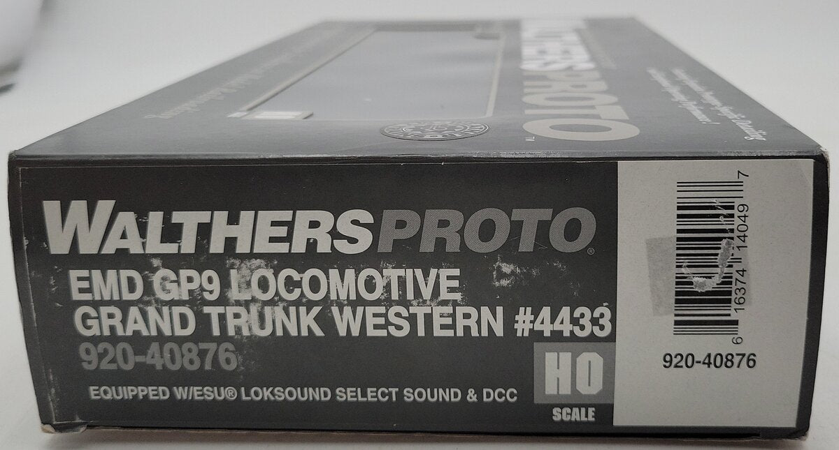 Walthers 920-40876 HO Grand Trunk Western GP9 with Standard DCC #4433/Box