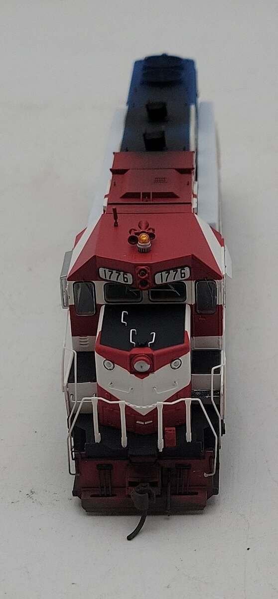Athearn G65417 HO Scale DT&I GP38-2 Phase 1 Diesel Locomotive #1776 w/DCC&Sound/Box