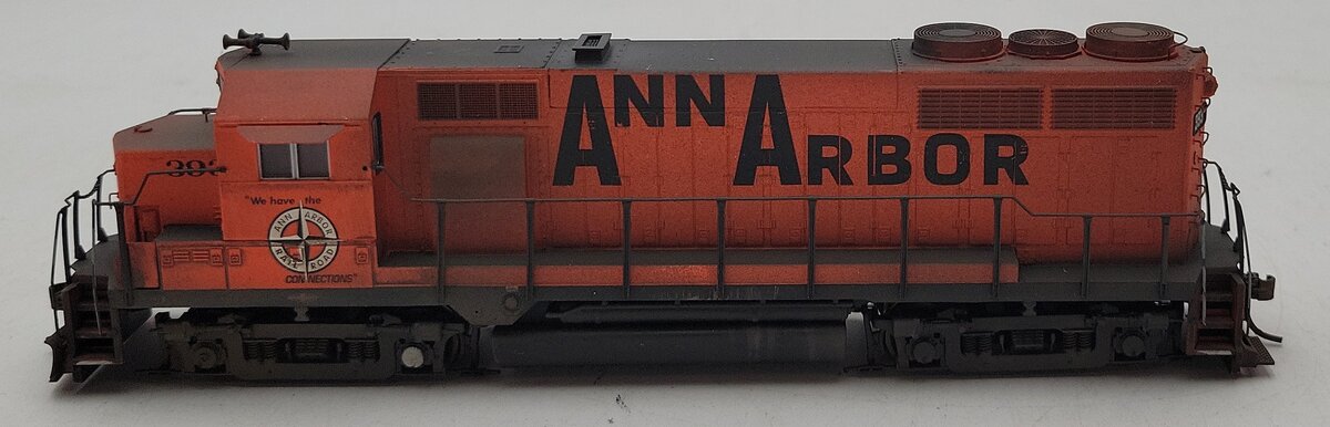 Athearn 91750 HO Ann Arbor GP-35 Diesel Locomotive #393/Box