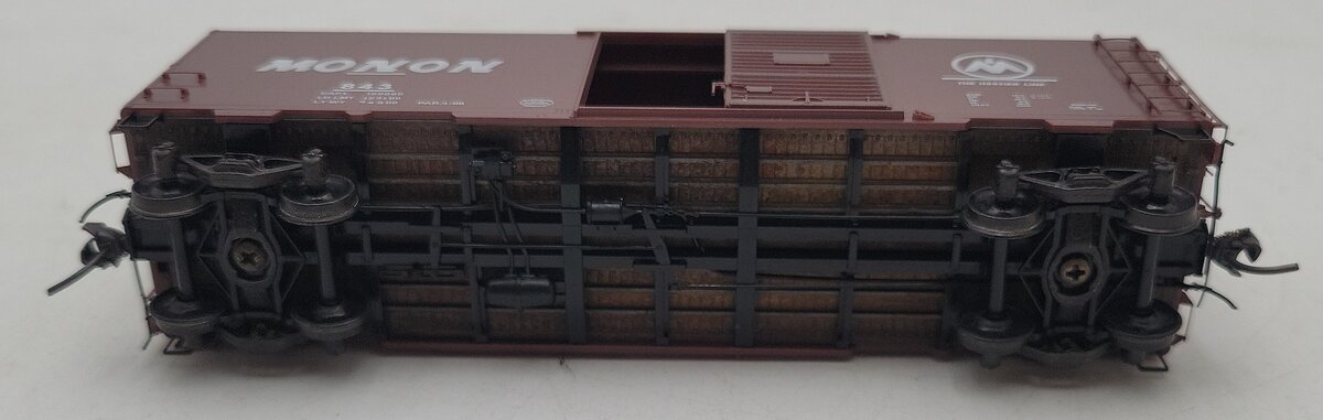 Kadee 4013 HO Scale Monon 40' PS-1 Single 6' Door Boxcar #843
