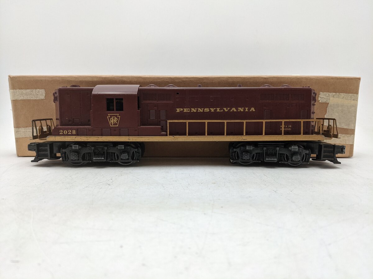 Lionel 2028 Vintage O Pennsylvania GP-7 Diesel Locomotive VG/Box