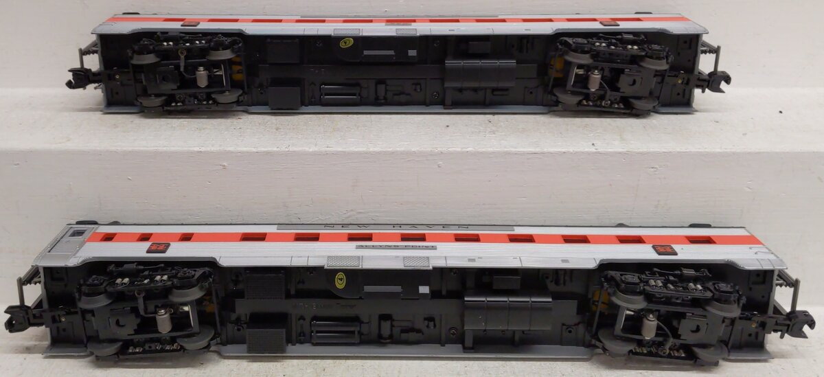 MTH 20-66085 O NH 70' Streamlined Sleeper/Diner Passenger Car Set (Set of 2) EX/Box
