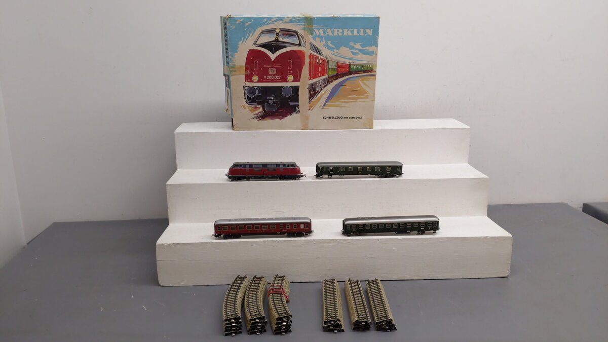 Marklin 3121 HO Scale 200060 Diesel Locomotive Train Set VG/Box