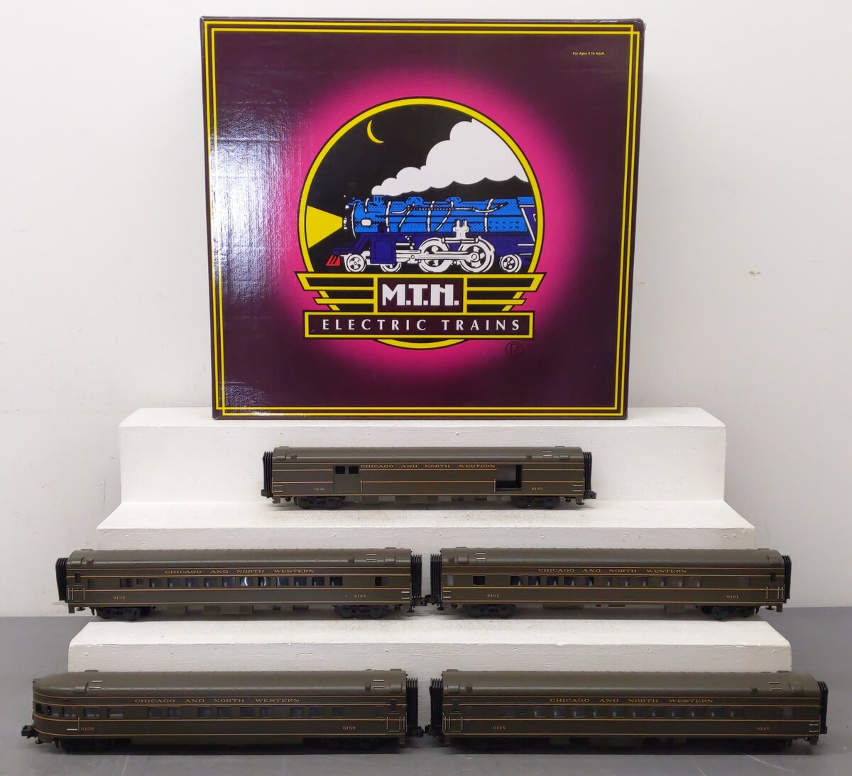 MTH 20-6536 O Gauge Chicago North Western 70' Streamlined Passenger Car Set EX/Box