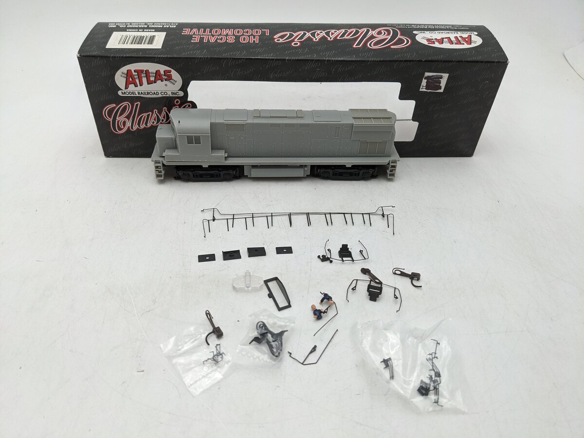 Atlas 9360 HO Undecorated C-425 Locomotive EX/Box