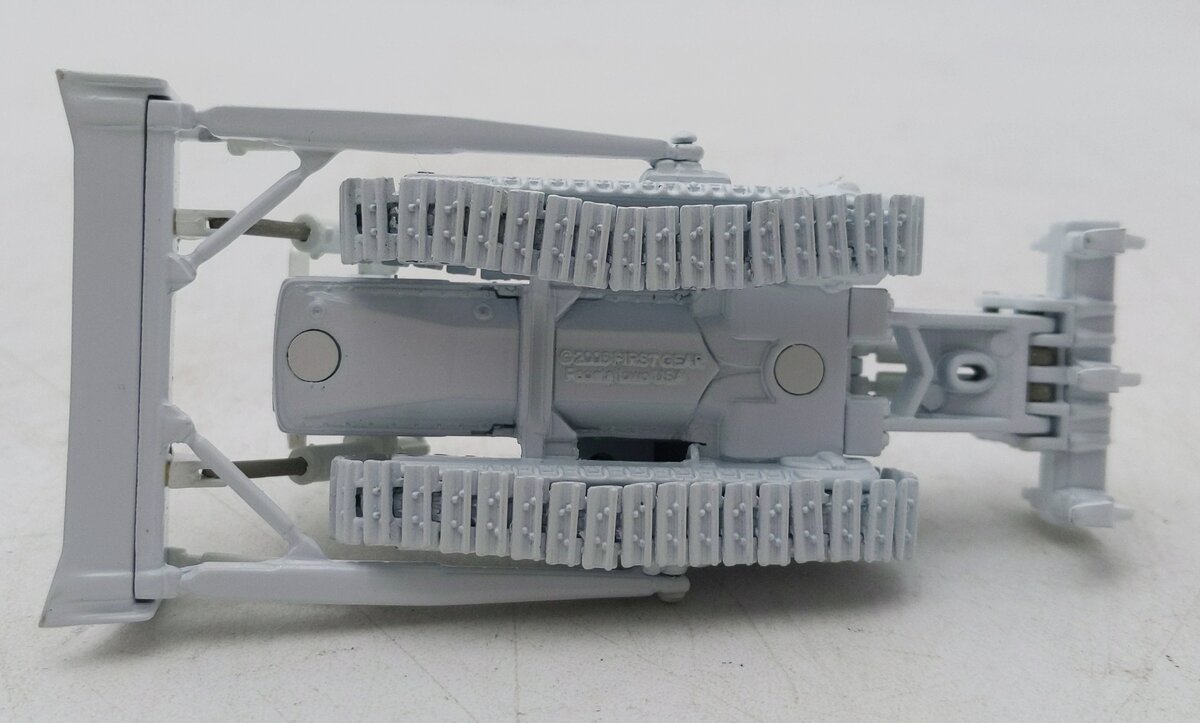 International Harvester TD-25 1:87 Scale Diesel Crawler With Ripper LN/Box