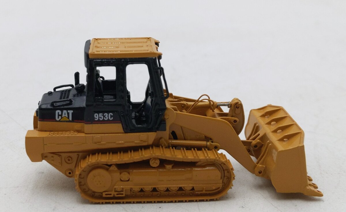 Caterpillar 953C 1:87 Scale Die-Cast CAT Track Tractor LN/Box