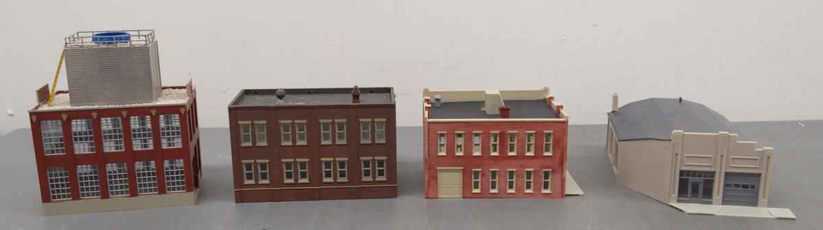 Assorted HO Scale Buildings [4] EX