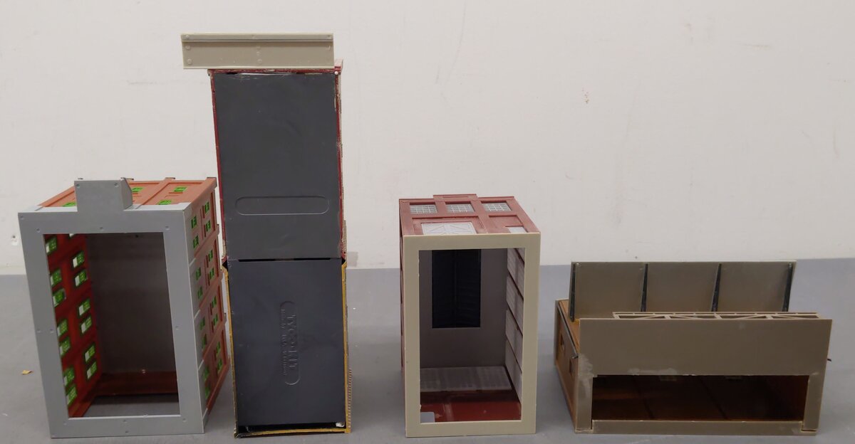 Assorted HO Scale Factory Buildings [4] EX