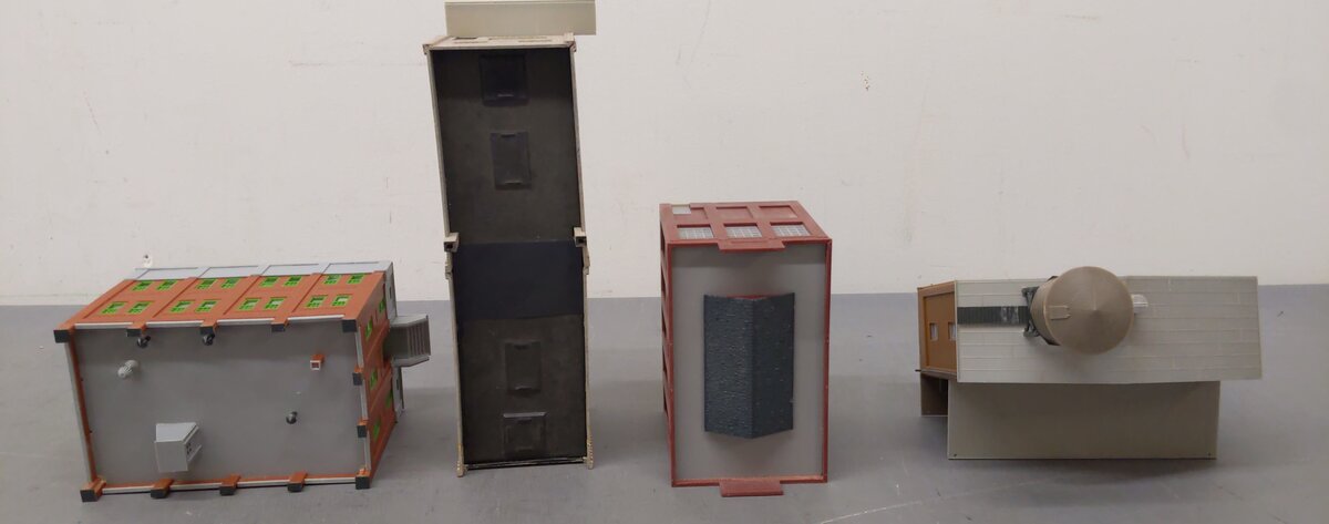 Assorted HO Scale Factory Buildings [4] EX