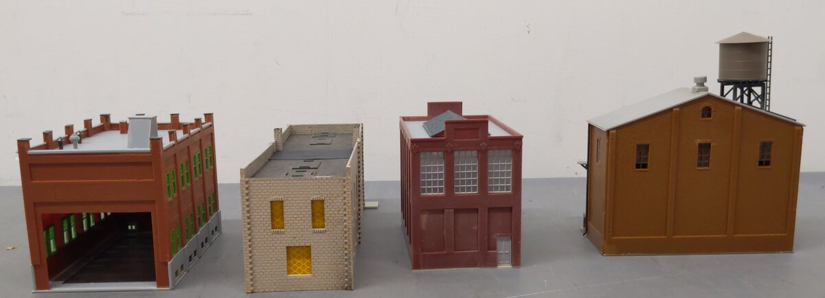 Assorted HO Scale Factory Buildings [4] EX