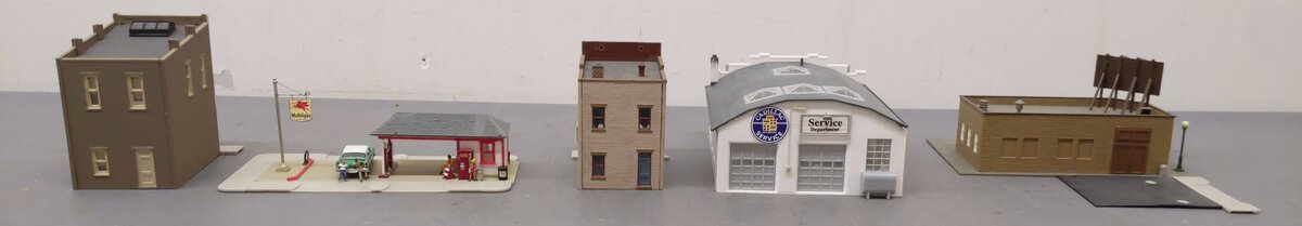 Assorted HO Scale Buildings [5] EX