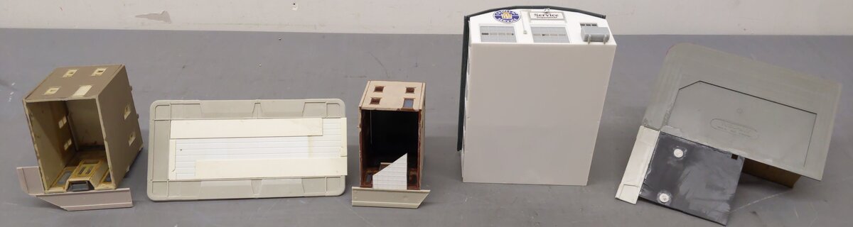 Assorted HO Scale Buildings [5] EX