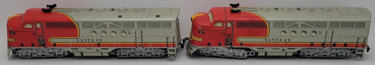 Marx 21 Vintage O Santa Fe F3 AA Diesel Locomotive & Dummy Unit Set VG