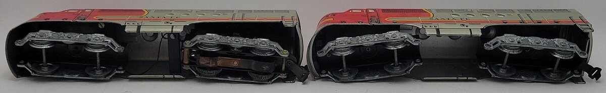 Marx 21 Vintage O Santa Fe F3 AA Diesel Locomotive & Dummy Unit Set VG