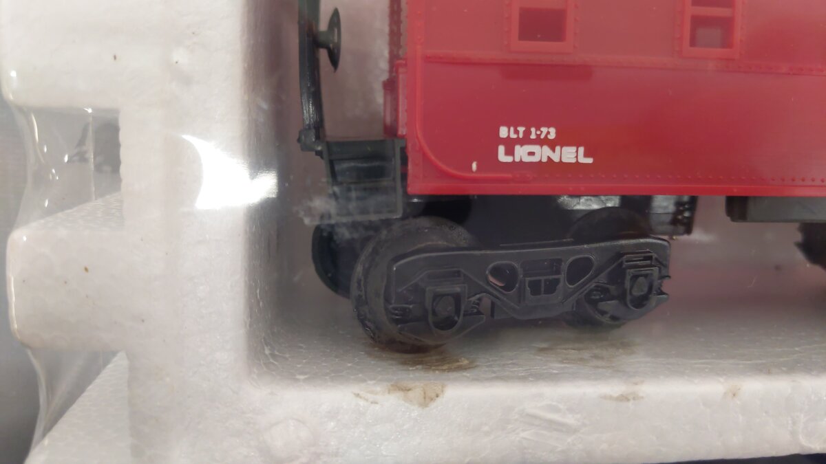 Lionel 6-1384 O Gauge Southern Express Steam Locomotive Freight Set NIB