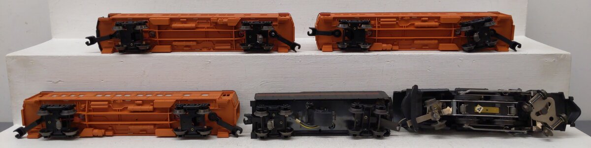 Lionel 6-1387 O Gauge Milwaukee Road Passenger Train Set VG/Box