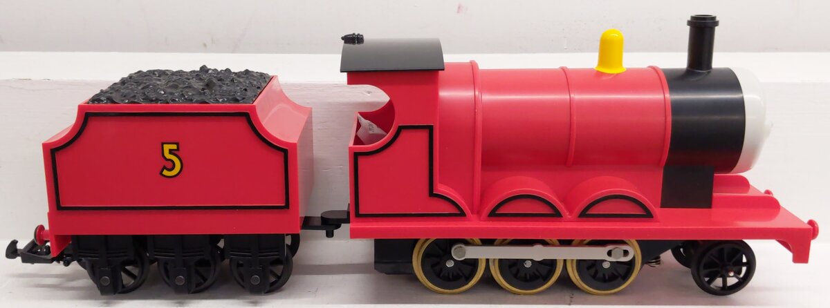 Lionel 8-85121 James the Red Steam Locomotive and Tender #5 EX/Box
